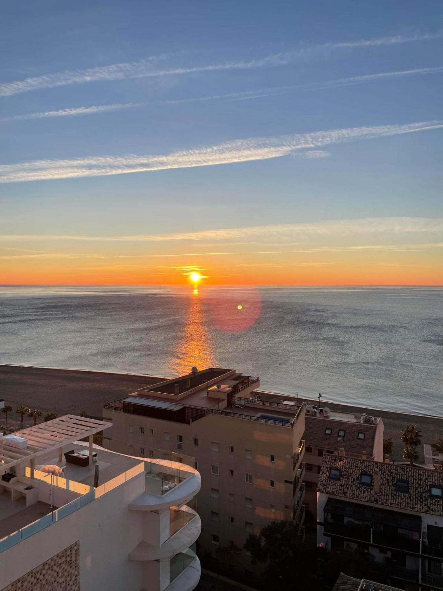 Apartamento Panoramic Seaview Penthouse The Wave Fuengirola Exterior foto
